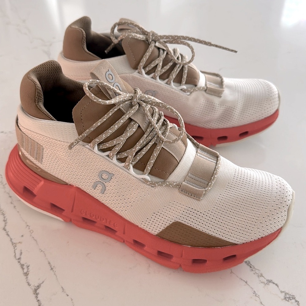 ON OnCloud Nova Women’s Running Sneakers Size 6 EUC SOLD OUT Flame